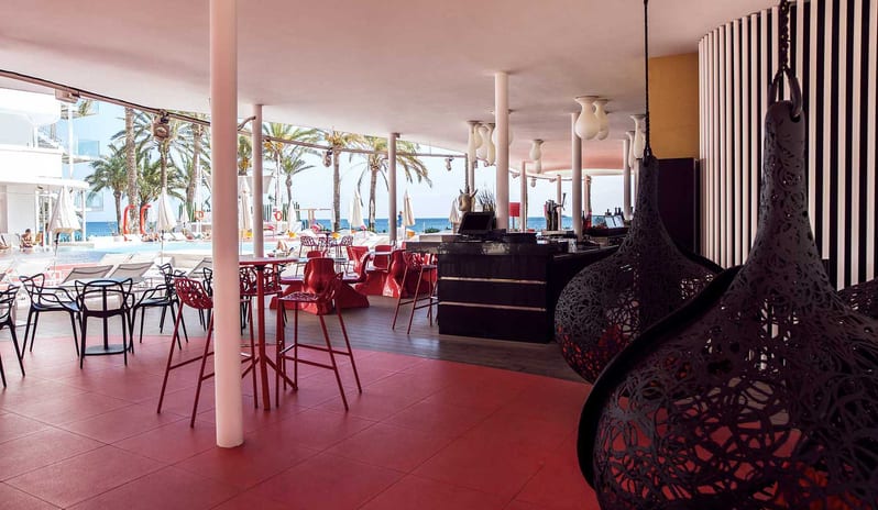 USHUAIA - THE OYSTER AND CAVIAR BAR DECO